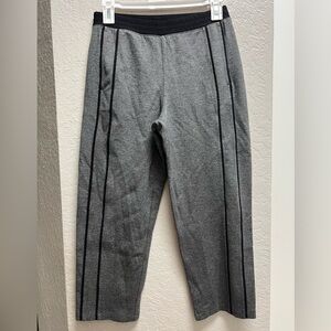 Women’s Comfort-Flex Lululemon Pants, Heather Gray and Black Size 8